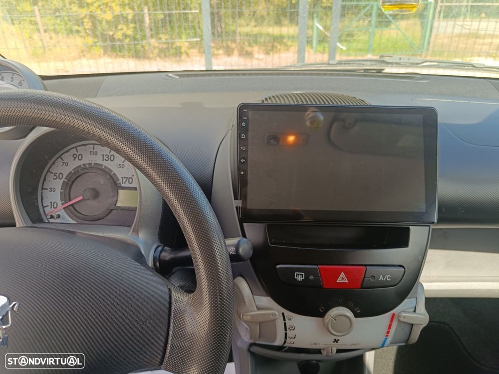 Peugeot 107 1.0 Urban - 17