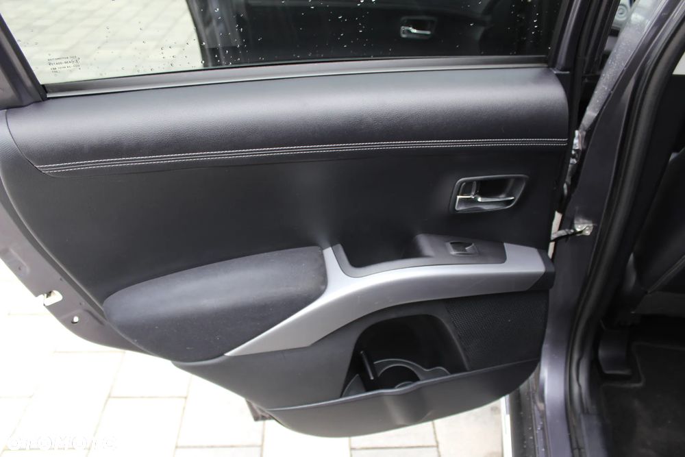 Mitsubishi Outlander 2.0 2WD CVT Invite - 20