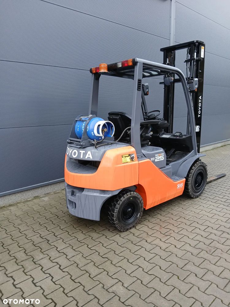 Toyota 02-8FGF25 - 6