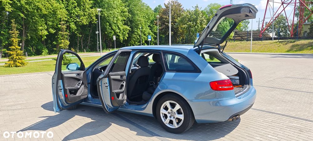 Audi A4 Avant 2.0 TDI DPF quattro Ambiente - 27