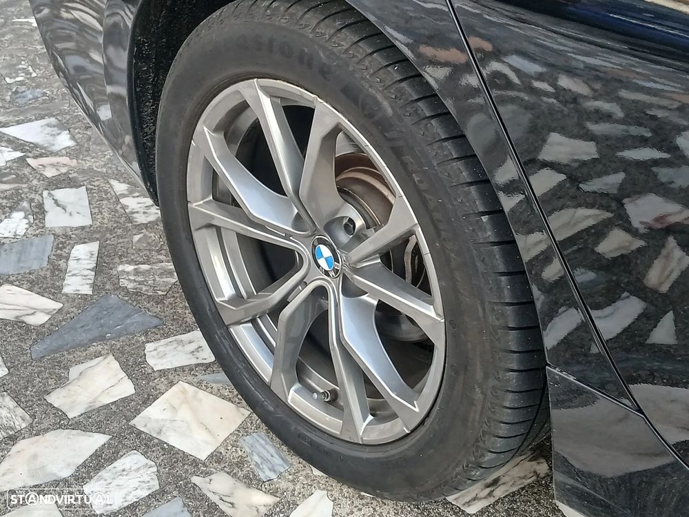 BMW 318 d Line Sport Auto - 34