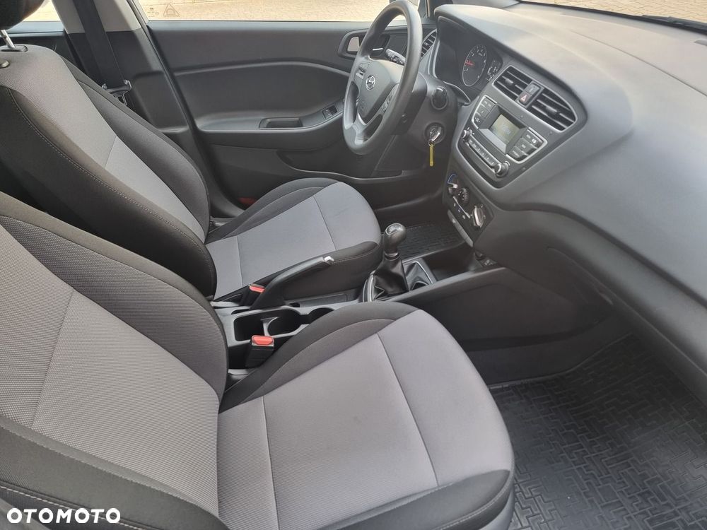 Hyundai i20 1.2 BlueDrive Classic + - 19