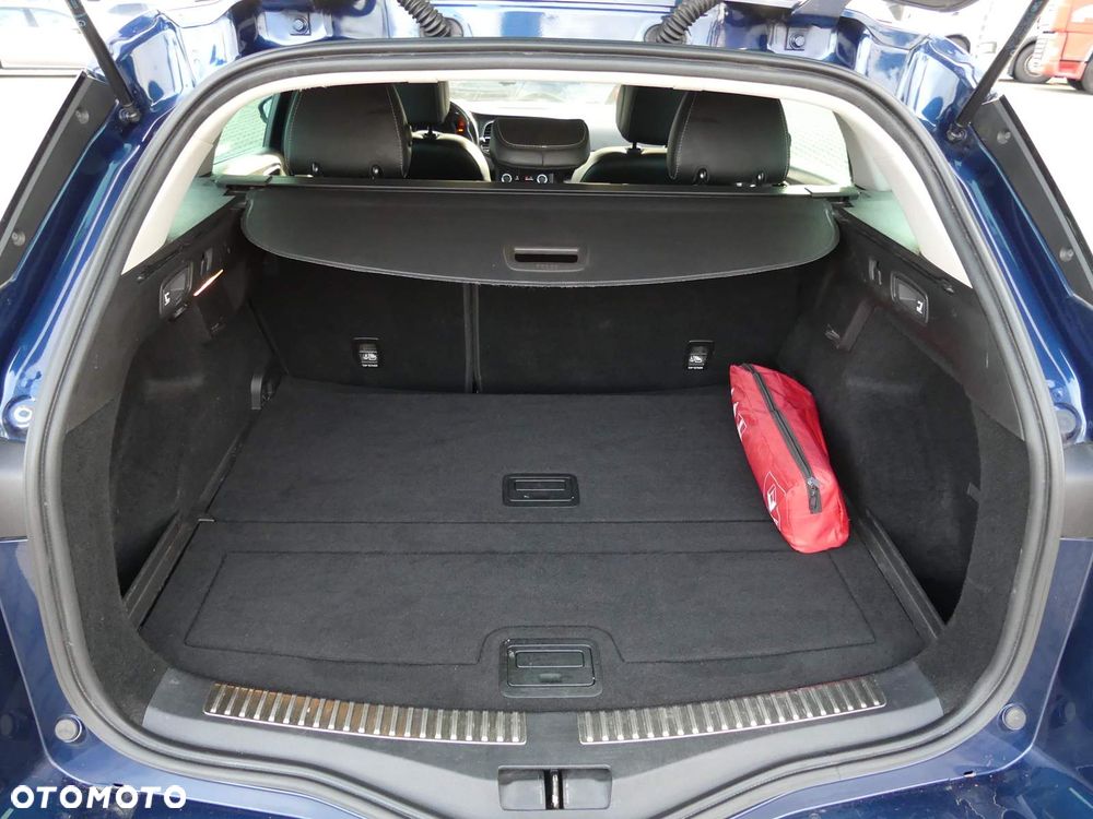 Renault Megane 1.3 TCe FAP Zen - 8