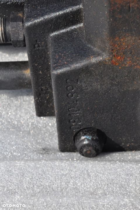 ROZDZIELACZ Manitou MT 732 - 3