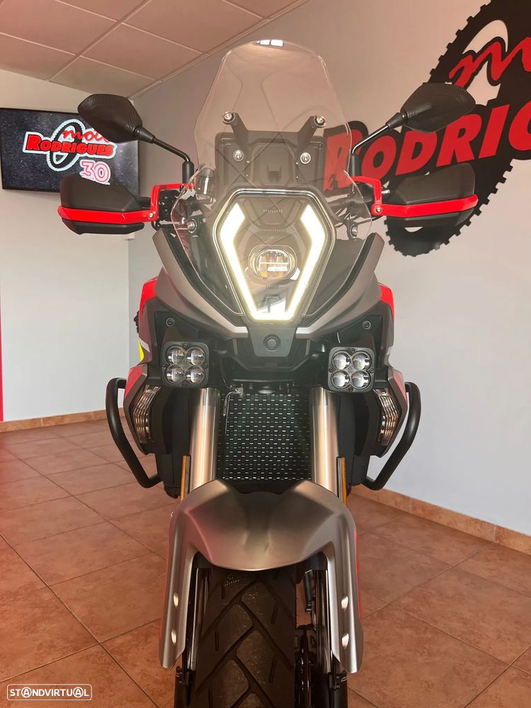 QJ Motor SRT 600SX (NOVO MODELO) - OFERTA 3 MALAS ALUMÍNIO + EQUIPAMENTO - 6