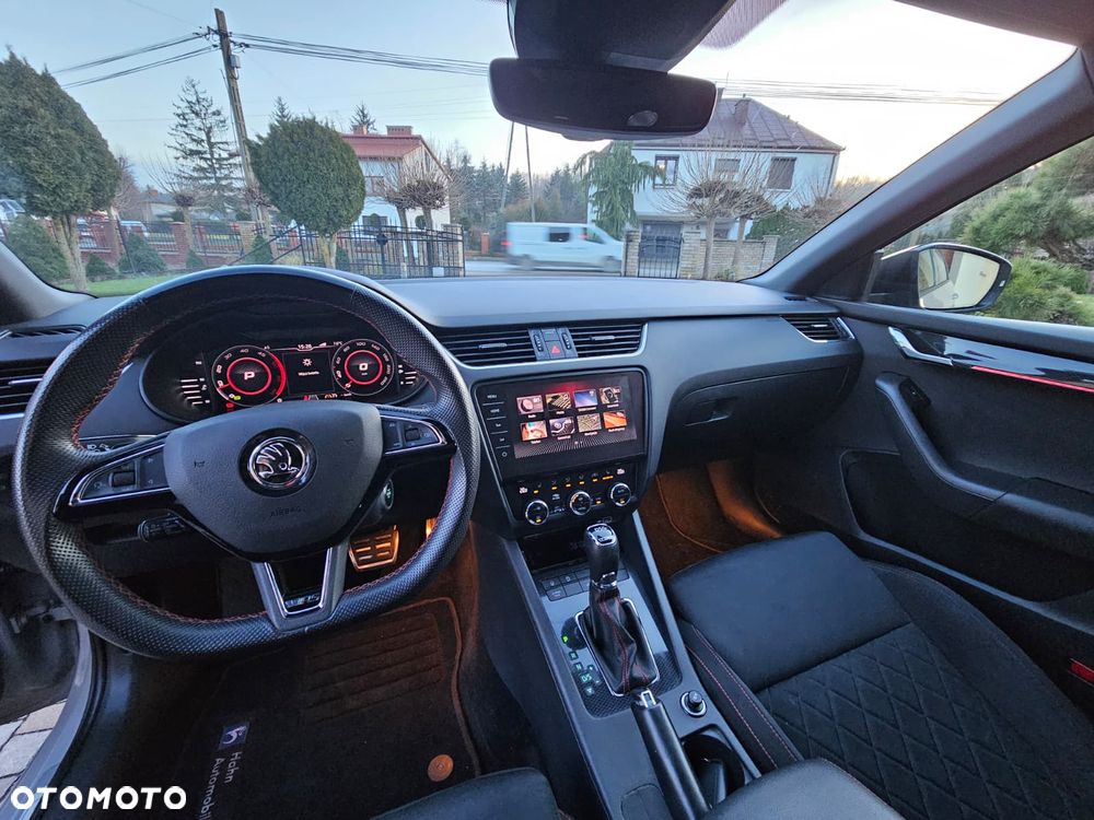 Skoda Octavia 2.0 TDI 4x4 DSG RS - 33