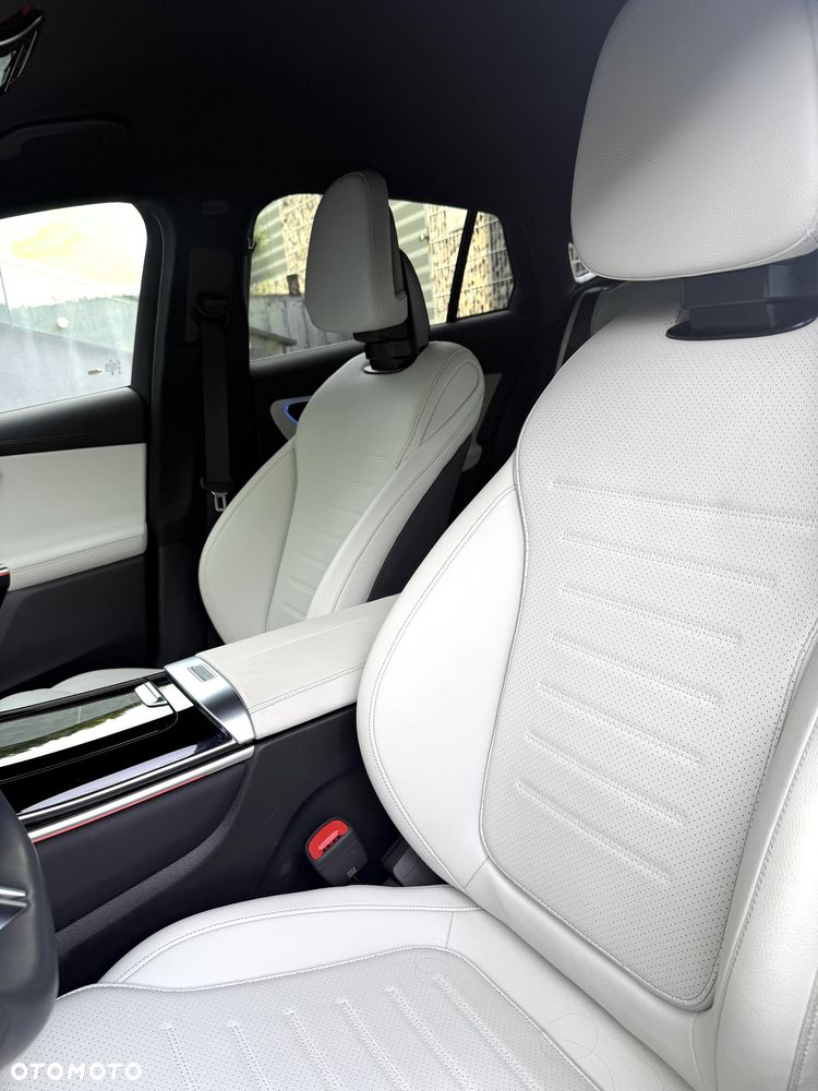 Mercedes-Benz GLC 200 mHEV 4-Matic AMG Line - 13