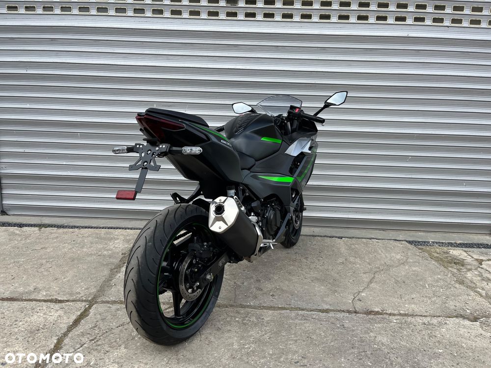 Kawasaki Ninja - 23