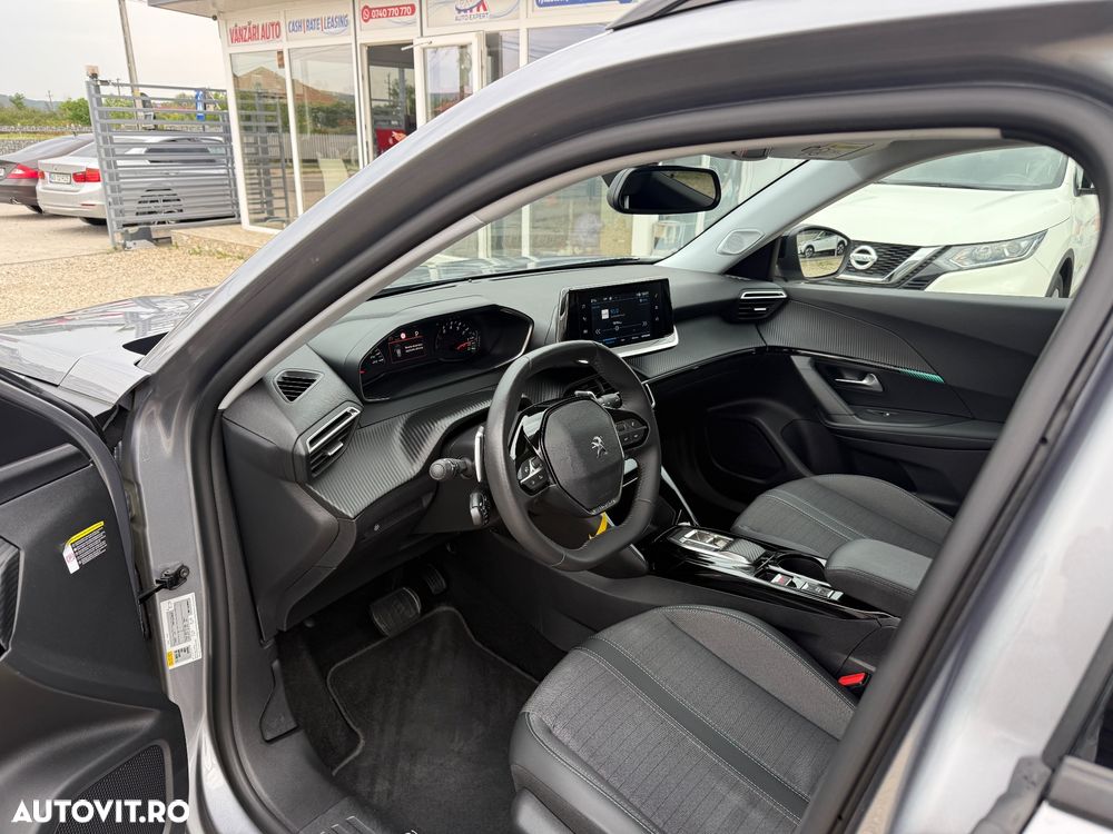 Peugeot 2008 BlueHDi 130 EAT8 Allure Pack - 12