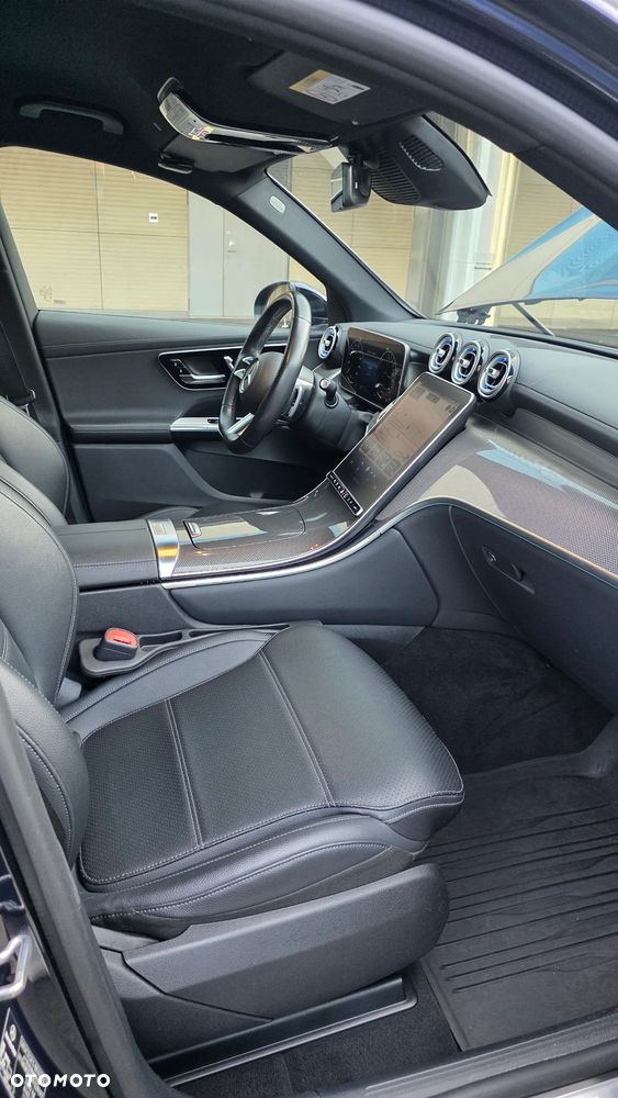 Mercedes-Benz GLC - 11