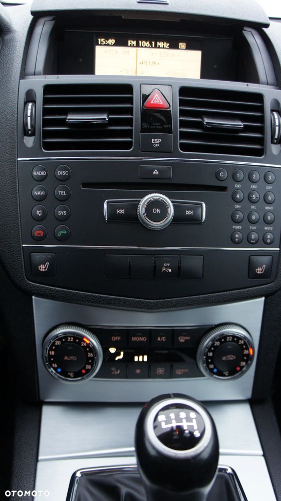 Mercedes-Benz Klasa C 180 Kompressor BlueEFFICIENCY - 26