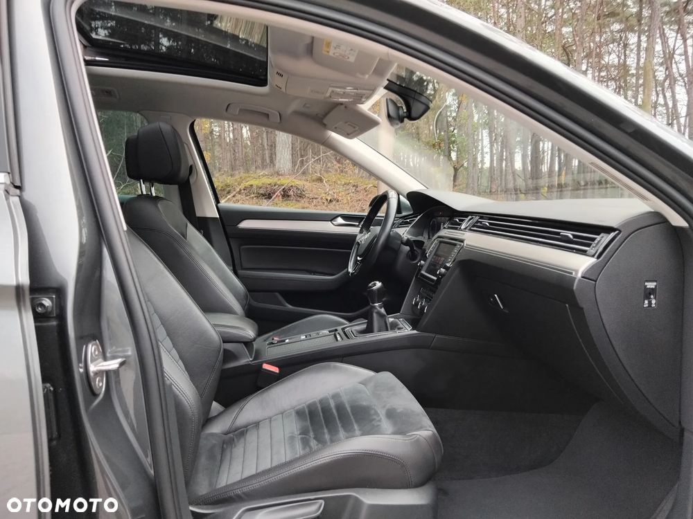 Volkswagen Passat - 21