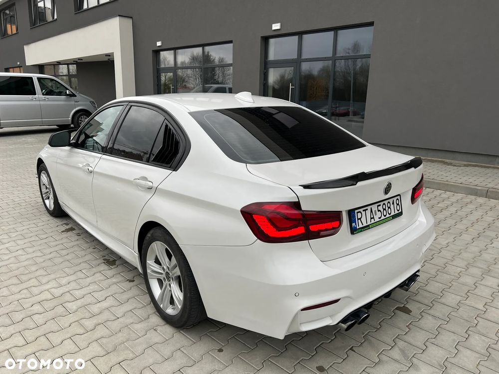 BMW Seria 3 330i Sport Line Shadow - 8
