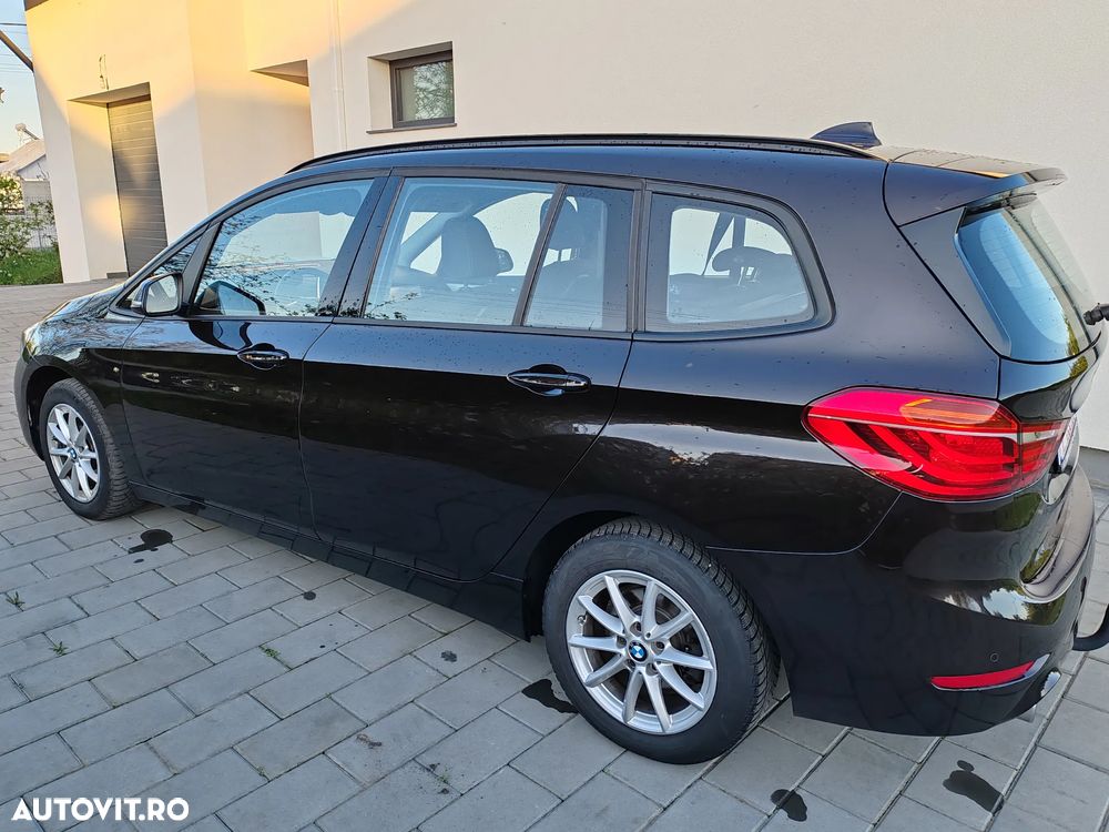 BMW Seria 2 216d Sport Line - 8