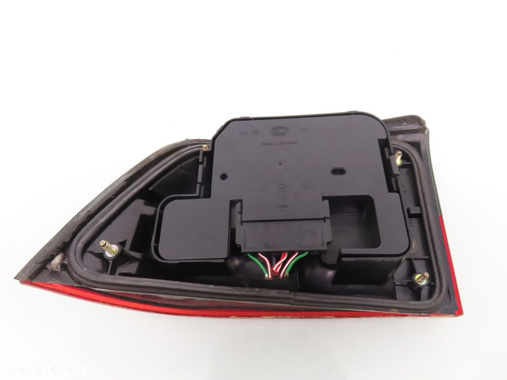LAMPA PRAWA TYLNA SAAB 900 II 139906 - 6