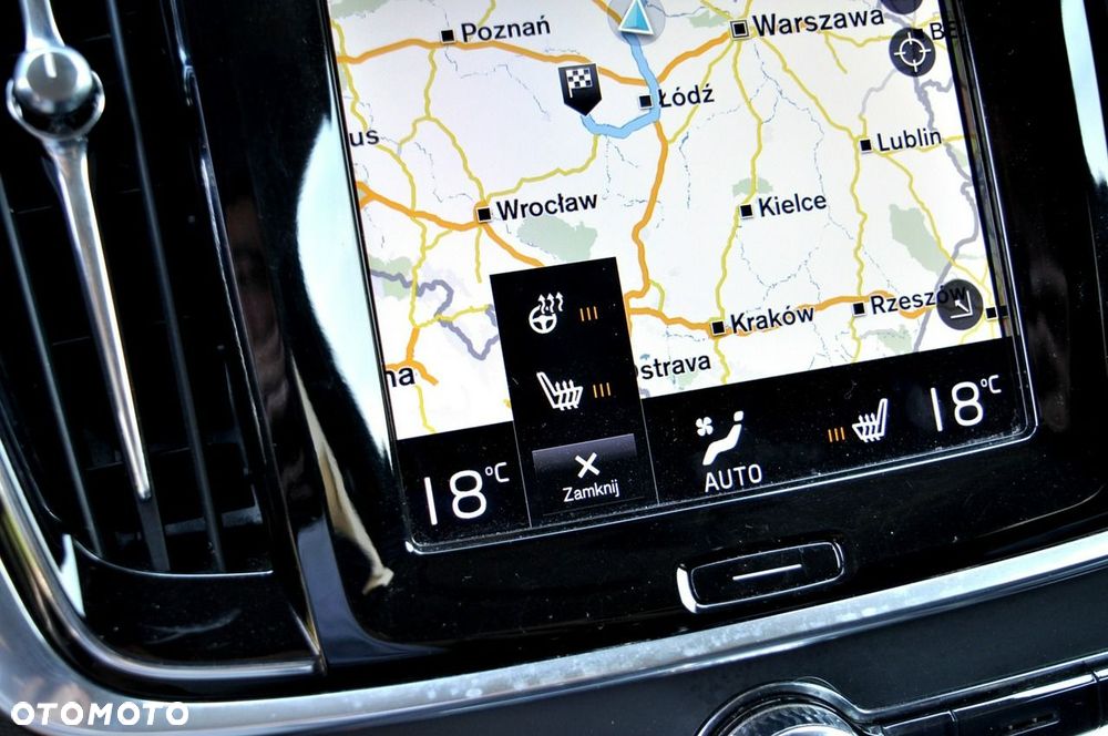 Volvo V90 D3 Momentum Pro - 38