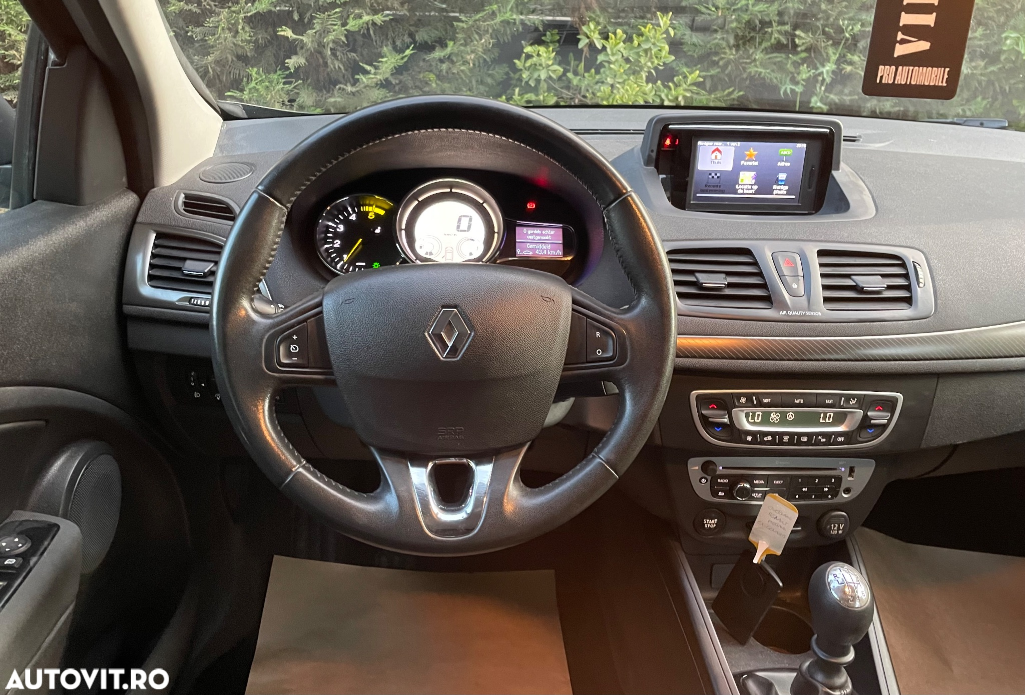 Renault Megane ENERGY dCi 110 Start & Stop LIMITED - 9