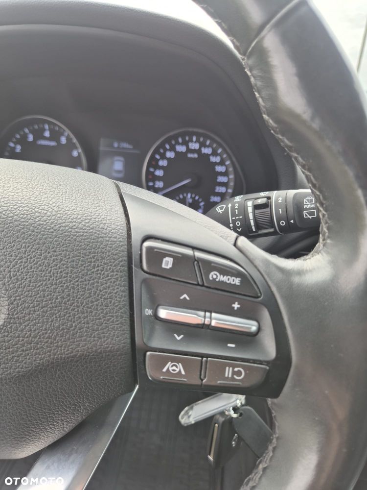 Hyundai i30 1.5 DPI Classic + - 14