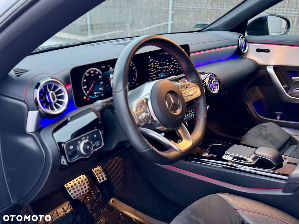 Mercedes-Benz CLA 200 AMG Line 7G-DCT - 11