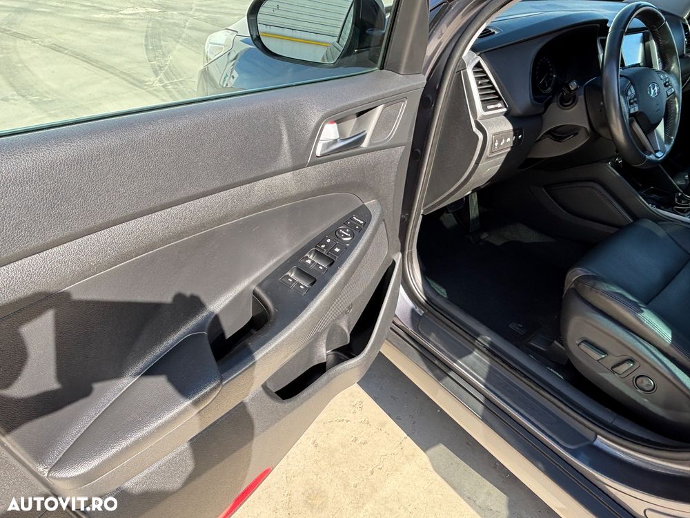 Hyundai Tucson 2.0 CRDI 4WD 6AT Luxury Pack+ - 13