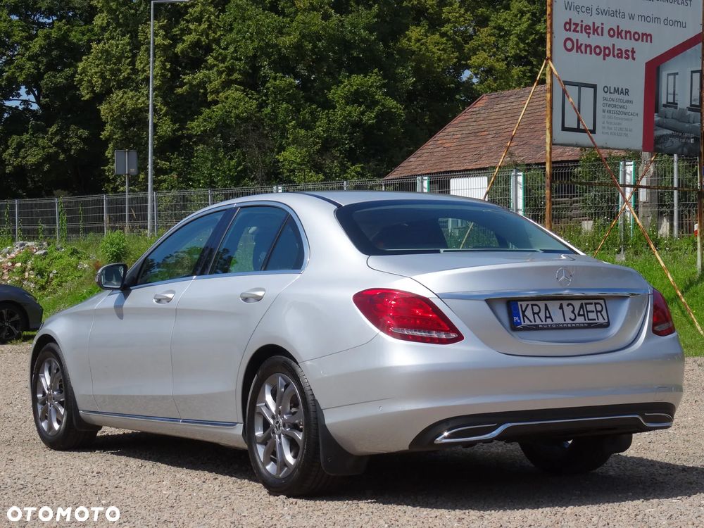 Mercedes-Benz Klasa C 180 Avantgarde - 9