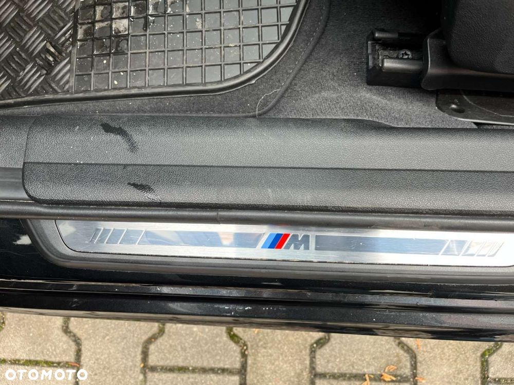 BMW Seria 3 320i Touring M Sport - 39