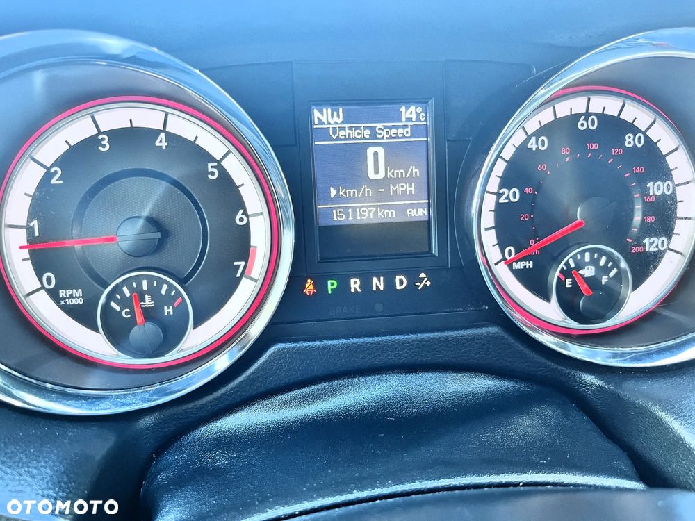 Dodge Grand Caravan - 11