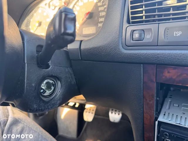 Volkswagen Golf - 30