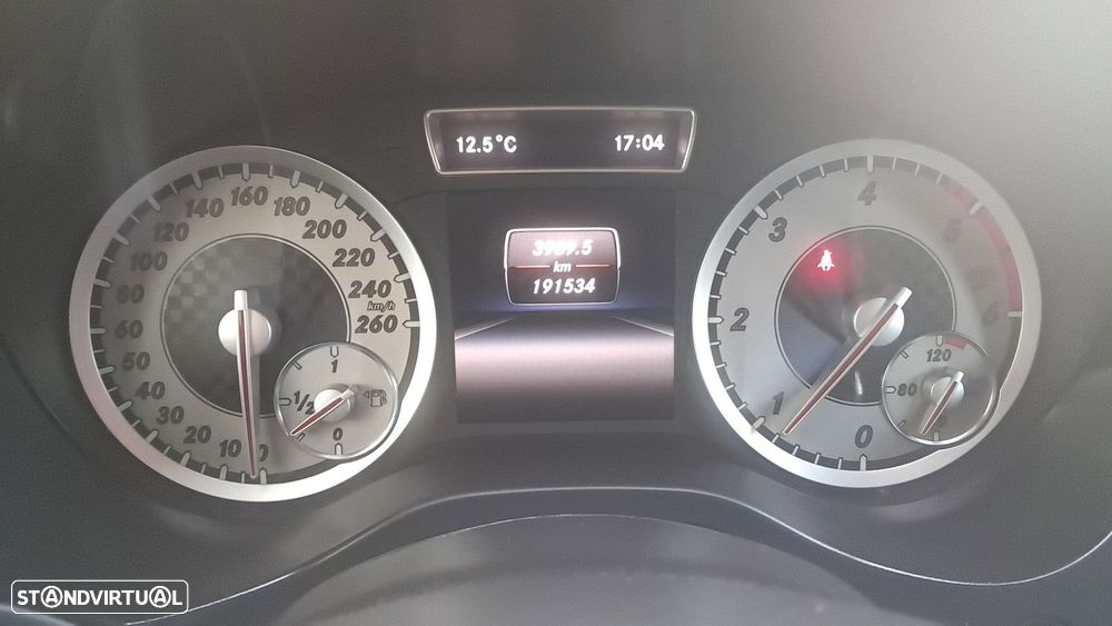 Mercedes-Benz A 180 CDI (BlueEFFICIENCY) - 13