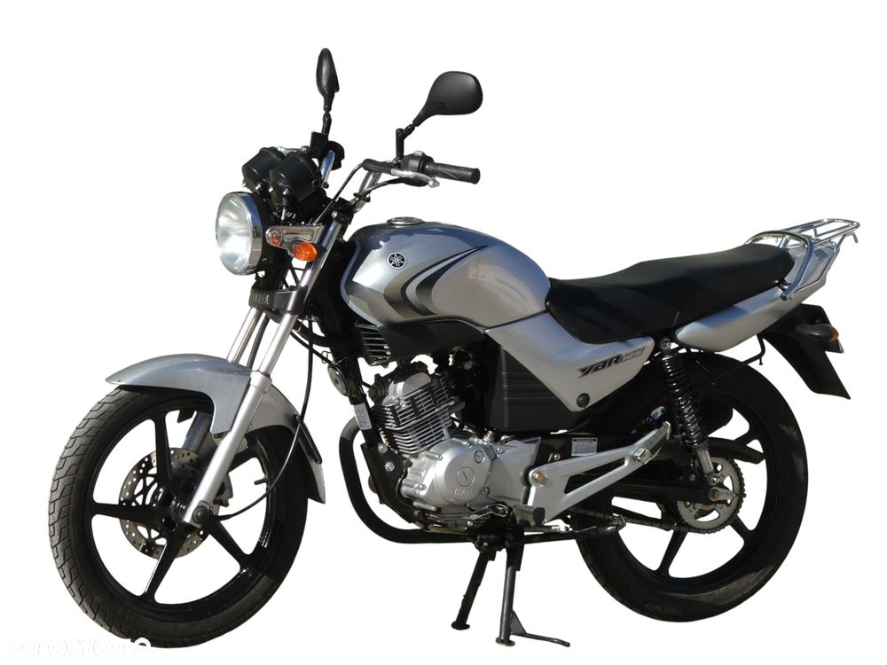 YAMAHA YBR 125 reflektor lampa czasza owiewka wypełnienie licznik błotnik kierownica lusterko manetka felga tarcza zacisk pompa zawieszenie silnik moduł regulator zbiornik siedzenie set podnóżek stelaż stopka chłodnica tłumik - 1