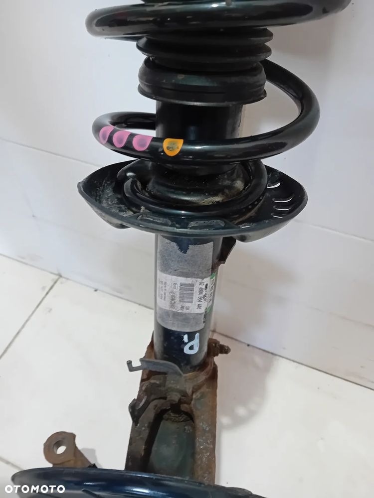 makperson zwrotnica Seat Altea 1.8 TFSI 2009 prawy 1T0413031HE - 2