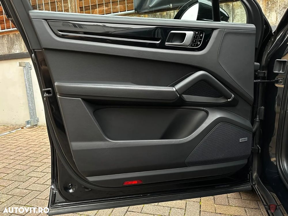 Porsche Cayenne Coupe S Tiptronic S - 32