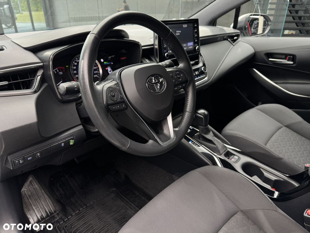 Toyota Corolla - 10
