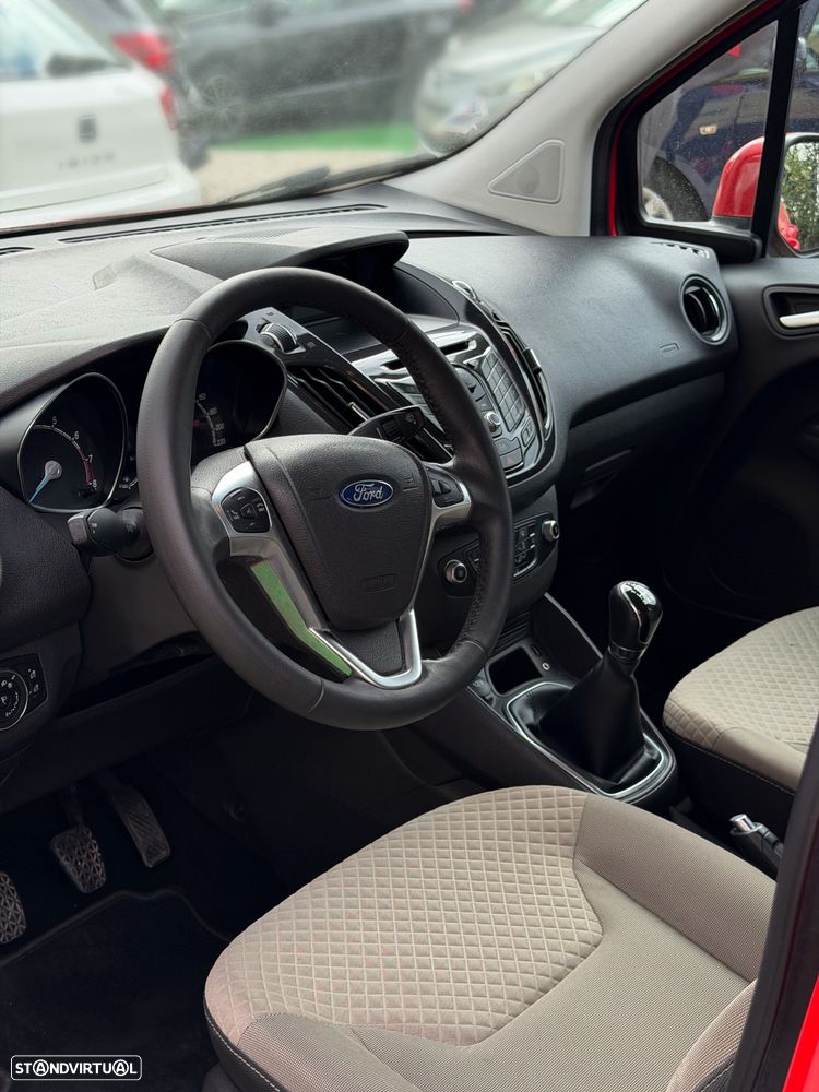 Ford Tourneo Courier 1.0 EcoBoost Titanium - 5