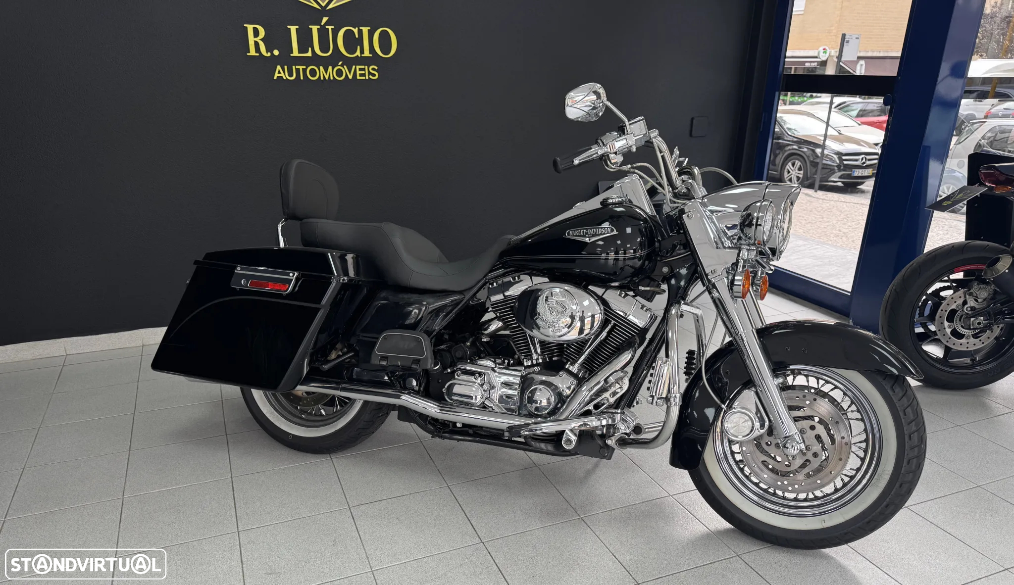 Harley-Davidson Road KING CLASSIC - 13