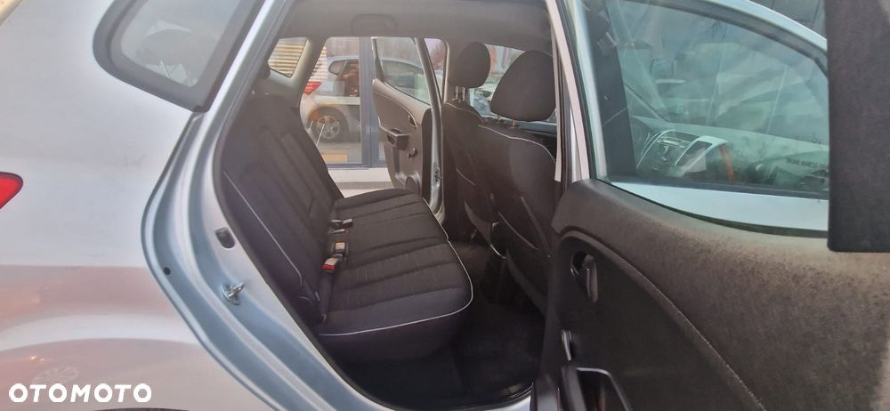 Kia Venga 1.4 CVVT Attract - 20