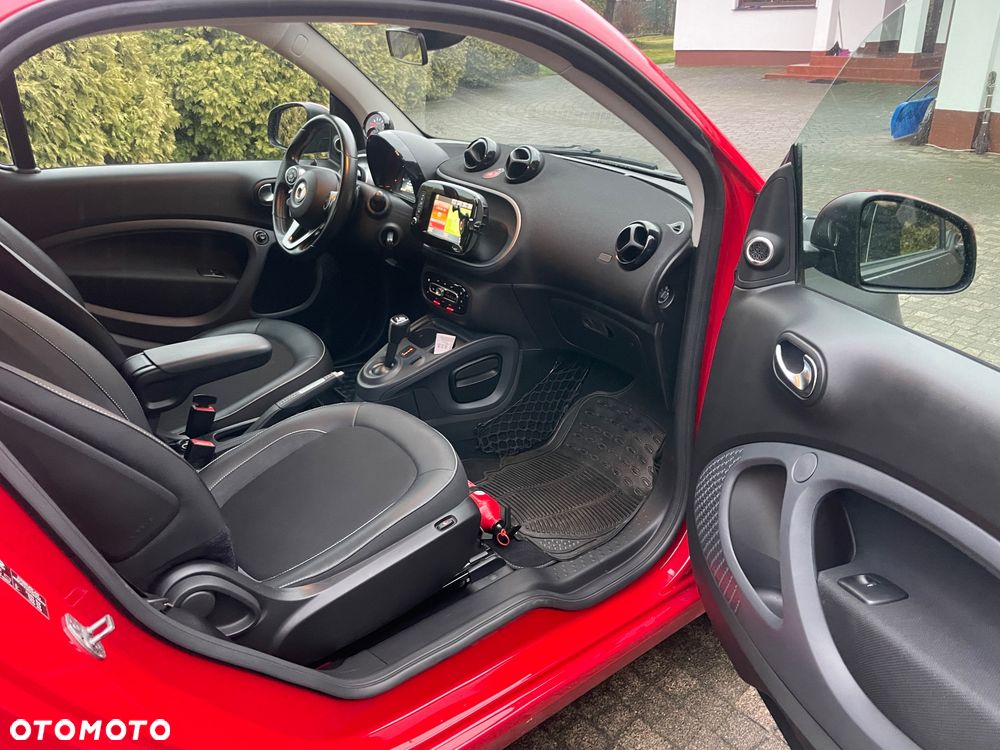 Smart Fortwo turbo BRABUS Xclusive - 38