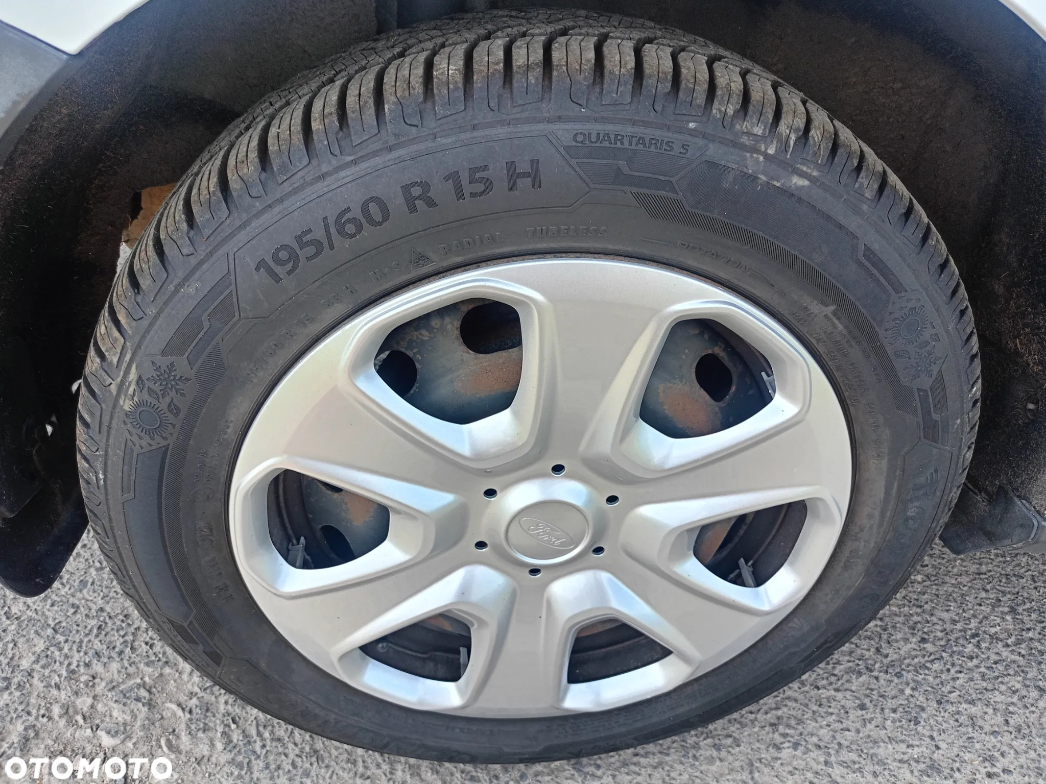 Ford courier - 17