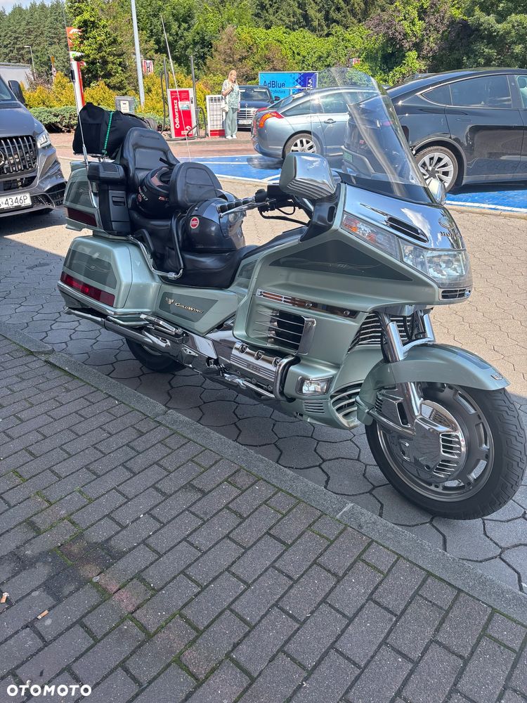 Honda GL - 40