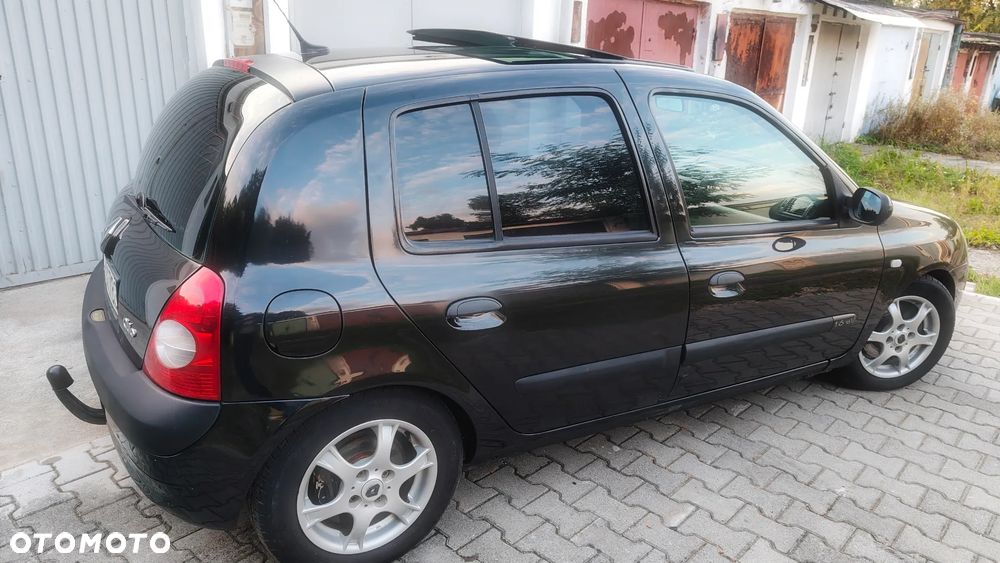 Renault Clio - 17