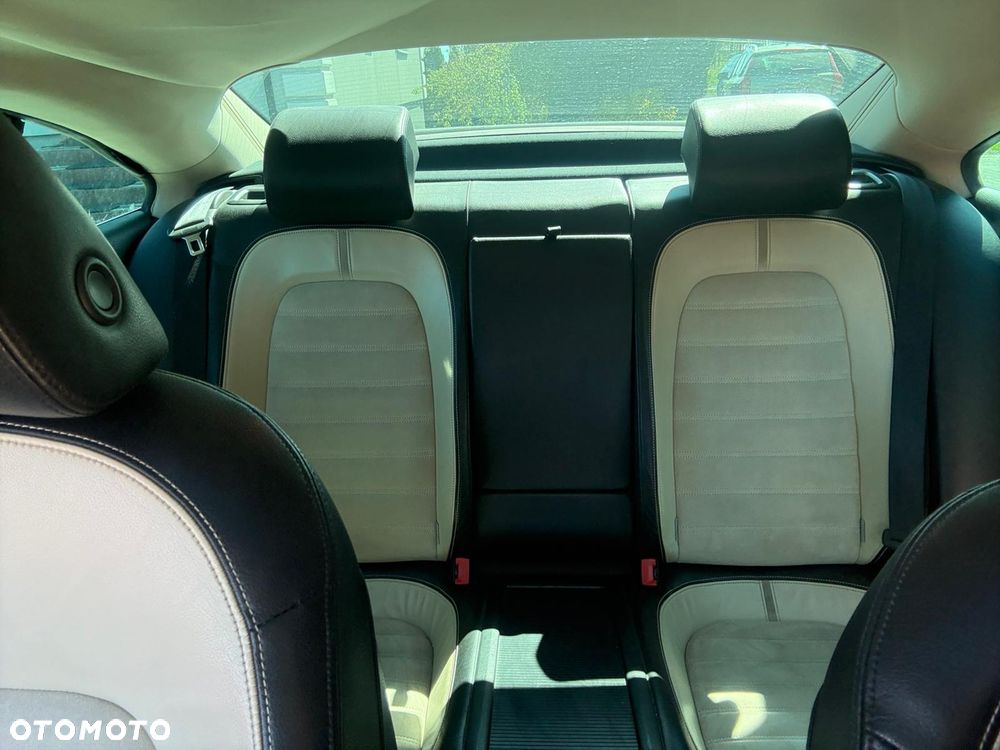 Volkswagen Passat CC 2.0 TDI DPF 4Mot - 15