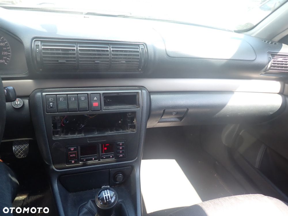 CZĘŚCI - Audi A4 B5 1,8 125KM ADR KOMBI 5B DDU lakier LY7M 1998r. INDEX - 10219 - 9