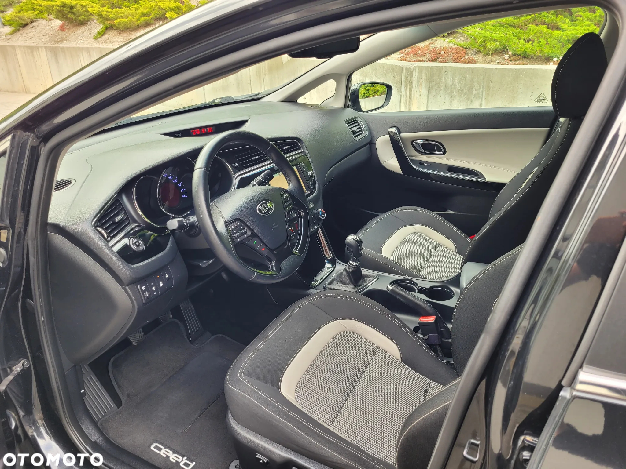 Kia Ceed 1.6 GDI SW Platinum Edition - 5