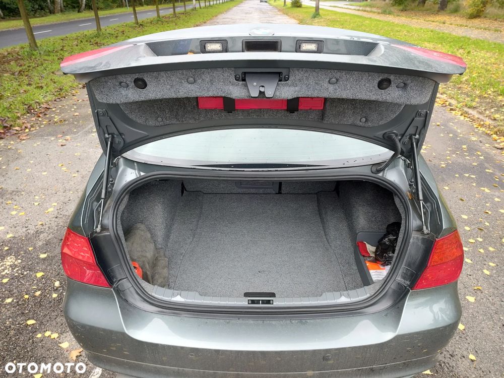 BMW Seria 3 318d - 8