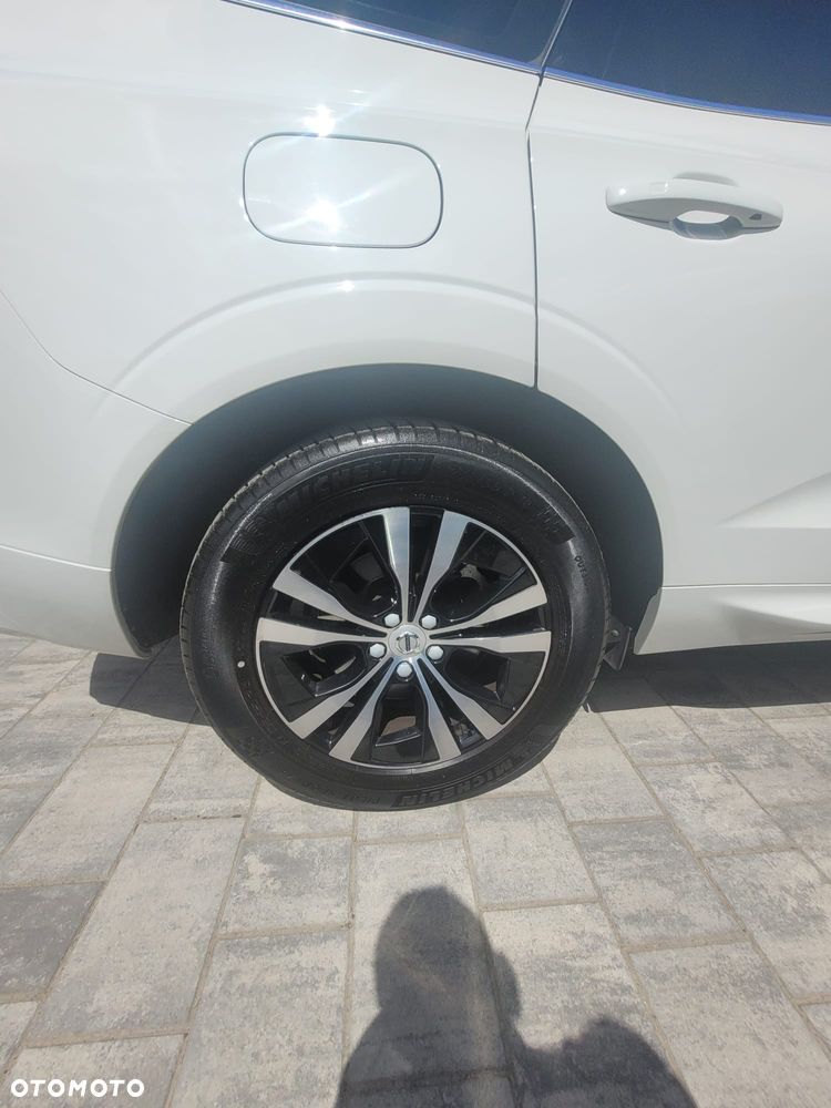 Volvo XC 60 B4 B Momentum Pro - 21