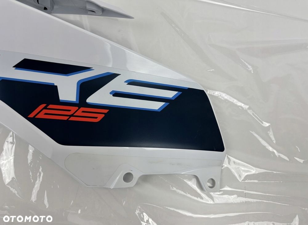 Lewa boczna owiewka KTM DUKE 125 2021-23 Oryginał - 4
