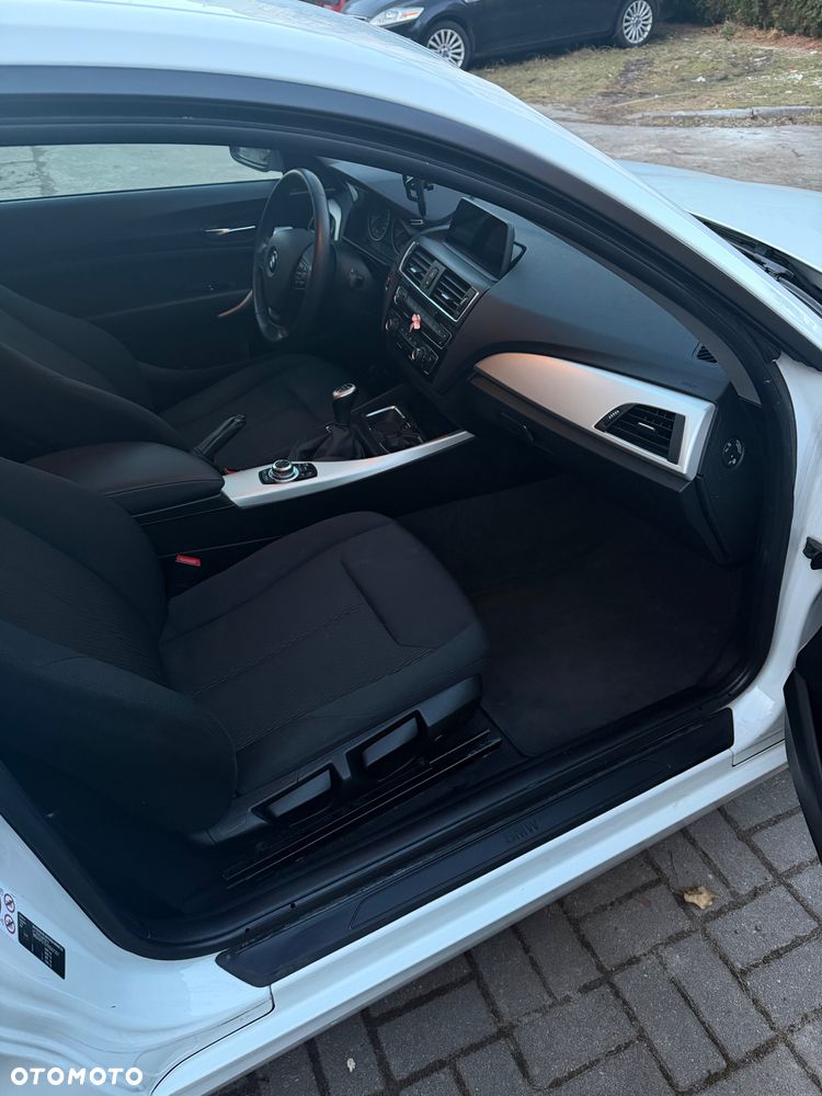BMW Seria 1 116d EfficientDynamics - 11
