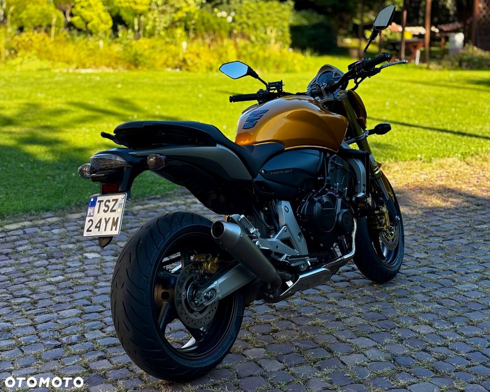 Honda Hornet - 4