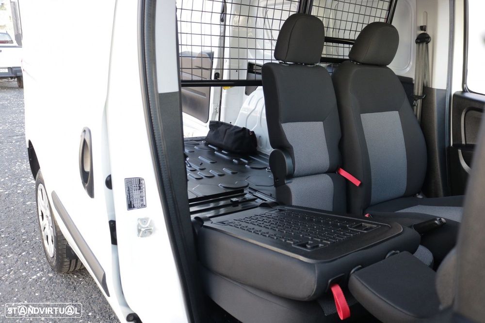 Fiat Doblo Cargo 1.6 M-Jet Easy 3Lug 105cv - 19