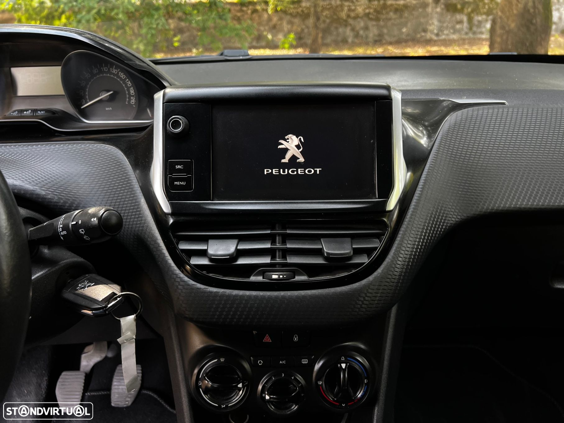 Peugeot 208 1.2 PureTech Style - 36